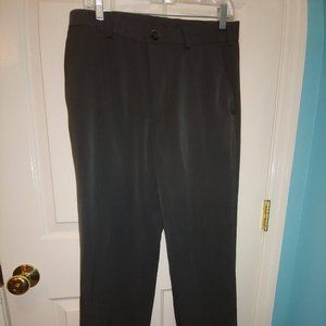 Izod Non-Iron Performance Stretch Slim Chino Pants